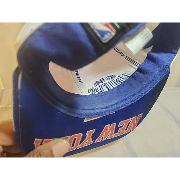 Adidas New York Knicks NBA Strapback Hat. - Picture 11 of 12